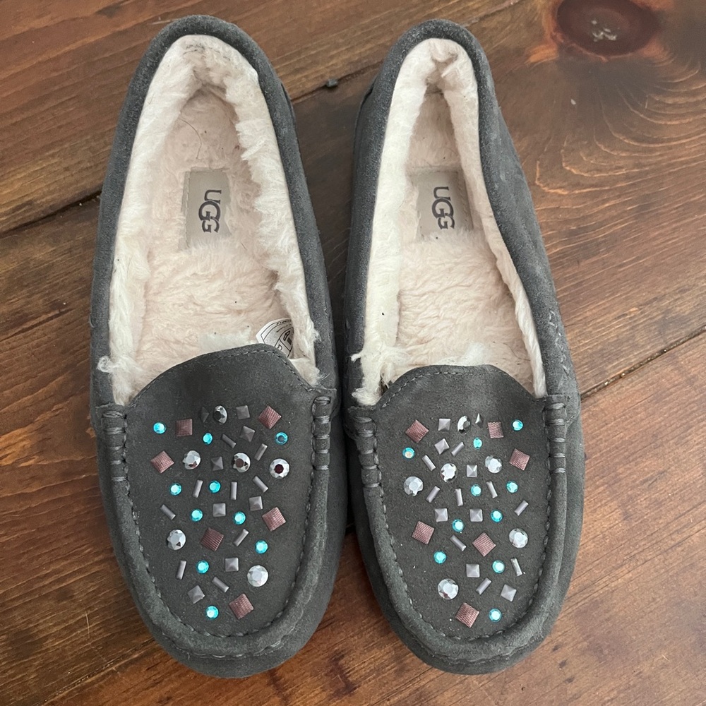 UGG Women's Charcoal Suede Slippers with Embellishments size 9.
